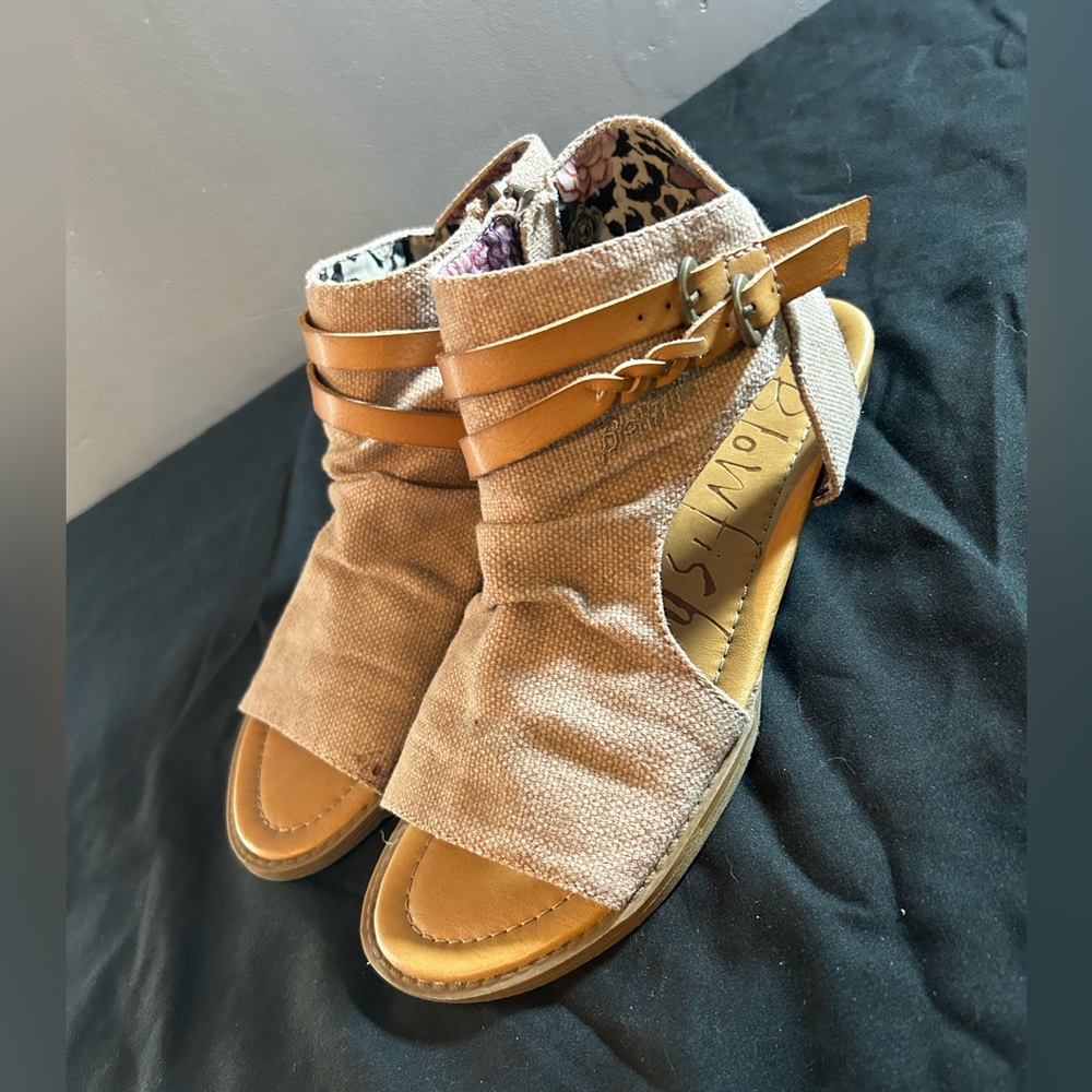 Women’s Sandals